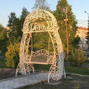 Арт-объект "Качель" с элементами ковки  
        Артикул: SV-FA004
 - фото - 4