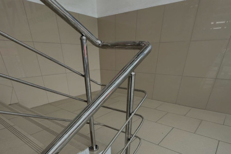 Поручни, перила из нержавеющей стали